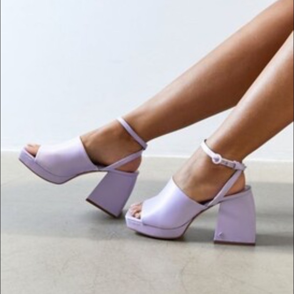 Circus by Sam Edelman Square Open Toed Block Heels